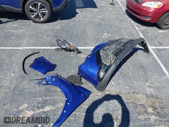 ✅ 2025 Toyota Corolla Cross Hybrid S • VIN: 7MUFBABG9SV067495 • Lot: 43169586. Wystawiony na IAAI z przebiegiem 4 255 mil. Bezpłatny archiwum sprzedaży aukcyjnych z USA i szczegółowy raport historii pojazdu na DreamBid. Zdjęcie 11.