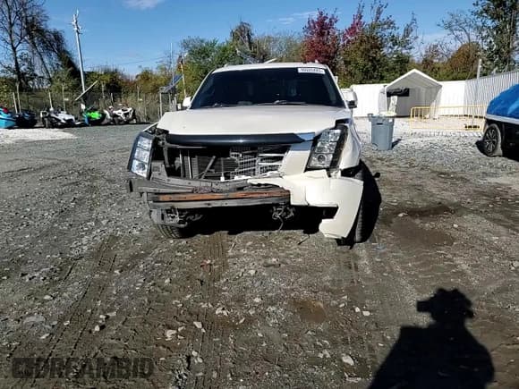 ✅ 2008 Cadillac Escalade EXT • VIN: 3GYFK62848G259635 • Lot: 90605885. Listed on Copart with 268,331 mi. Free auction sales archive from the USA and detailed vehicle history report at DreamBid. Image 14.