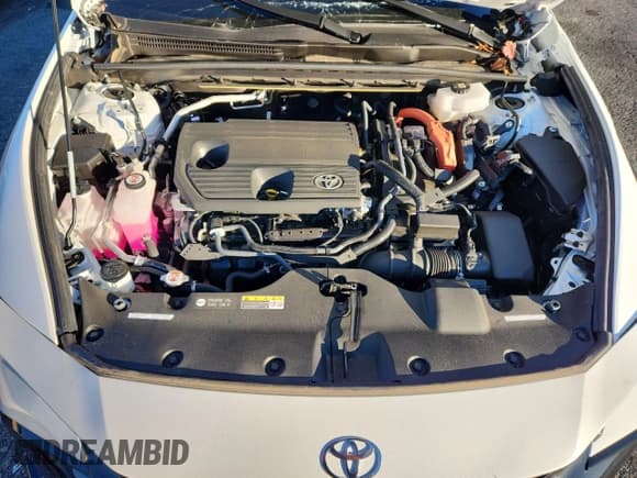 ✅ 2025 Toyota Crown XLE • VIN: JTDAAAAFXS3031655 • Lot: 93197215. Listed on Copart with 5,239 mi. Free auction sales archive from the USA and detailed vehicle history report at DreamBid. Image 11.