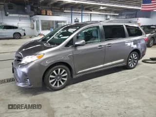 ✅ 2018 Toyota Sienna XLE • VIN: 5TDDZ3DC5JS189157 • Лот: 69009385. Опубликован ранее на Copart с пробегом 74 782 миль. Бесплатный доступ к архиву аукционных продаж из США и подробный отчёт об истории автомобиля на DreamBid. Изображение 1.