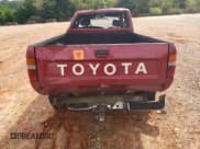 ✅ 1994 Toyota Pickup DX • VIN: 4TARN13P4RZ252071 • Лот: 72765014. Опубликован ранее на Copart с пробегом 220 199 миль. Бесплатный доступ к архиву аукционных продаж из США и подробный отчёт об истории автомобиля на DreamBid. Изображение 6.