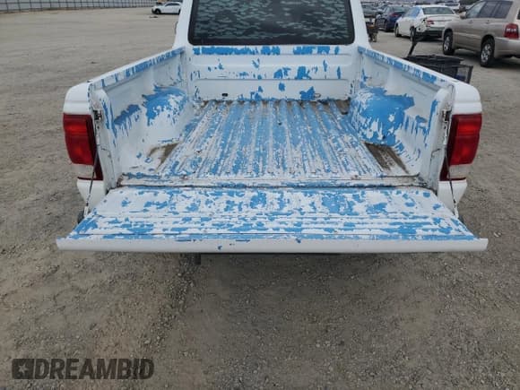 ✅ 2000 Ford Ranger XL • VIN: 1FTYR10V7YPB10735 • Lot: 80146525. Listed on Copart with 157,361 mi. Free auction sales archive from the USA and detailed vehicle history report at DreamBid. Image 10.