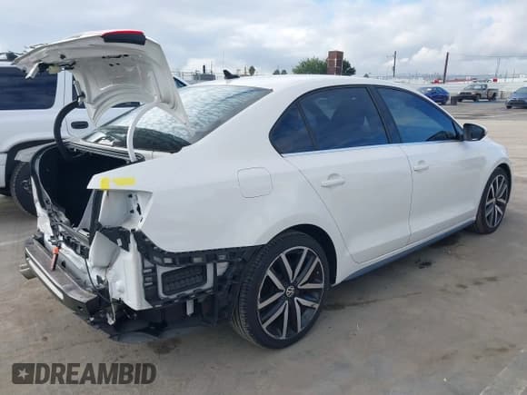 ✅ 2012 Volkswagen Jetta PZEV • VIN: 3VW4A7AJ0CM087783 • Lot: 43756206. Listed on IAAI with 102,743 mi. Free auction sales archive from the USA and detailed vehicle history report at DreamBid. Image 4.