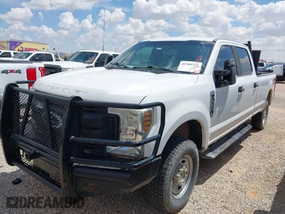 ✅ 2018 Ford F-250 XL • VIN: 1FT7W2B67JED00262 • Lot: 42989329. Listed on IAAI with 153,893 mi. Free auction sales archive from the USA and detailed vehicle history report at DreamBid. Image 14.