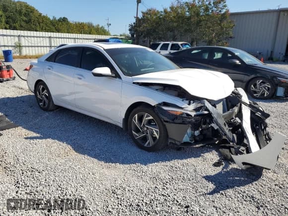 ✅ 2025 Hyundai Elantra Limited • VIN: KMHLN4DJ9SU142511 • Лот: 84456155. Опубликован ранее на Copart с пробегом 2 714 миль. Бесплатный доступ к архиву аукционных продаж из США и подробный отчёт об истории автомобиля на DreamBid. Изображение 4.