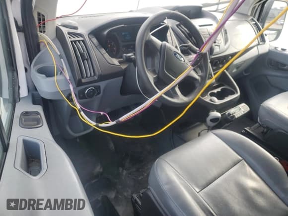 ✅ 2017 Ford Transit • VIN: 1FDZX2CGXHKB54508 • Лот: 51948565. Опубликован ранее на Copart с пробегом 135 564 миль. Бесплатный доступ к архиву аукционных продаж из США и подробный отчёт об истории автомобиля на DreamBid. Изображение 8.