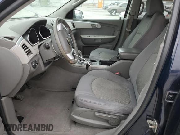 ✅ 2010 Chevrolet Traverse LS • VIN: 1GNLVEED6AJ222052 • Lot: 91653015. Wystawiony na Copart z przebiegiem 152 916 mil. Bezpłatny archiwum sprzedaży aukcyjnych z USA i szczegółowy raport historii pojazdu na DreamBid. Zdjęcie 7.