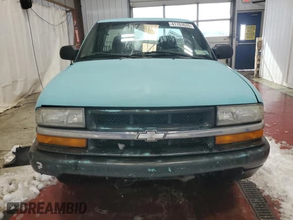 ✅ 2003 Chevrolet S-10 LS • VIN: 1GCCS14H938115490 • Lot: 41763635. Listed on Copart with 253,284 mi. Free auction sales archive from the USA and detailed vehicle history report at DreamBid. Image 5.