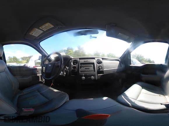 ✅ 2013 Ford F-150 XL • VIN: 1FTMF1CM5DKD84369 • Lot: 42185654. Wystawiony na IAAI z przebiegiem Nie podano. Bezpłatny archiwum sprzedaży aukcyjnych z USA i szczegółowy raport historii pojazdu na DreamBid. Zdjęcie 18.