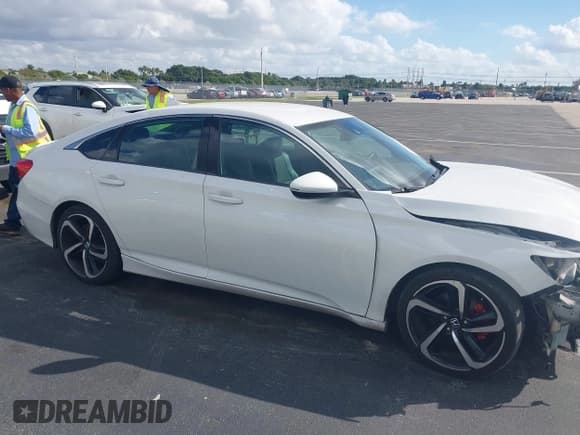 ✅ 2018 Honda Accord Sport • VIN: 1HGCV1F31JA238992 • Lot: 43546019. Listed on IAAI with 75,414 mi. Free auction sales archive from the USA and detailed vehicle history report at DreamBid. Image 14.