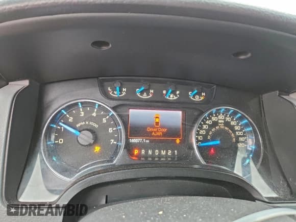 ✅ 2013 Ford F-150 STX • VIN: 1FTMF1CM5DFB25695 • Lot: 96217185. Listed on Copart with 146,677 mi. Free auction sales archive from the USA and detailed vehicle history report at DreamBid. Image 9.