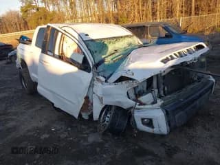 ✅ 2017 Toyota Tundra SR5 • VIN: 5TFEM5F11HX118052 • Лот: 41173527. Опубликован ранее на IAAI с пробегом Не указан. Бесплатный доступ к архиву аукционных продаж из США и подробный отчёт об истории автомобиля на DreamBid. Изображение 1.