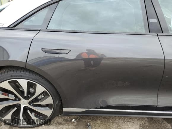 ✅ 2023 Lucid Air Touring • VIN: 50EA1TEA9PA005136 • Lot: 82828153. Wystawiony na Copart z przebiegiem Nie podano. Bezpłatny archiwum sprzedaży aukcyjnych z USA i szczegółowy raport historii pojazdu na DreamBid. Zdjęcie 11.