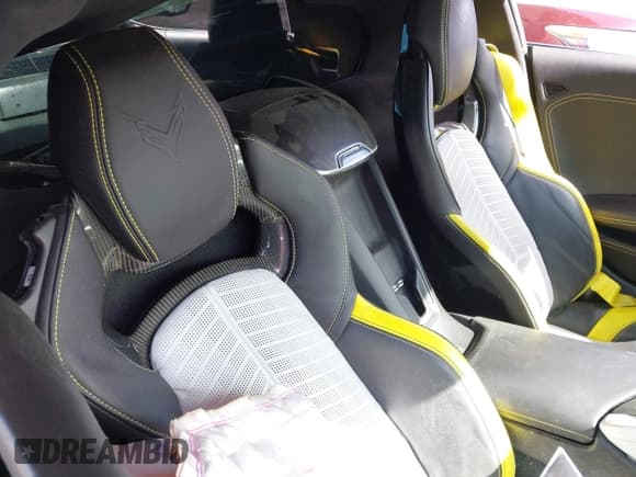 ✅ 2021 Chevrolet Corvette 3LT • VIN: 1G1YC2D48M5105759 • Lot: 43722373. Listed on IAAI with 51,042 mi. Free auction sales archive from the USA and detailed vehicle history report at DreamBid. Image 8.