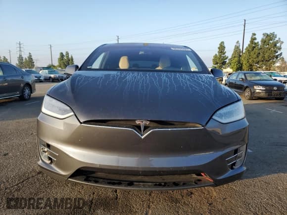 ✅ 2016 Tesla Model X 70D • VIN: 5YJXCBE27GF028515 • Lot: 86704495. Wystawiony na Copart z przebiegiem 71 792 mil. Bezpłatny archiwum sprzedaży aukcyjnych z USA i szczegółowy raport historii pojazdu na DreamBid. Zdjęcie 5.