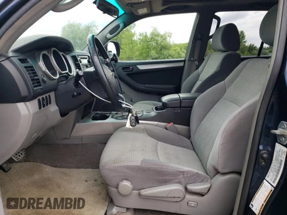 ✅ 2005 Toyota 4Runner SR5 • VIN: JTEBT14R458027964 • Lot: 65569295. Listed on Copart with 215,788 mi. Free auction sales archive from the USA and detailed vehicle history report at DreamBid. Image 7.