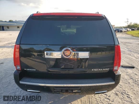 ✅ 2013 Cadillac Escalade ESV Platinum Edition • VIN: 1GYS3KEF9DR251880 • Лот: 44137715. Опубликован ранее на Copart с пробегом 155 335 миль. Бесплатный доступ к архиву аукционных продаж из США и подробный отчёт об истории автомобиля на DreamBid. Изображение 6.