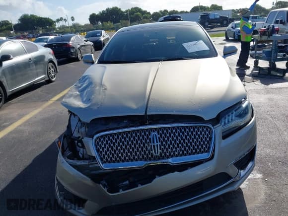 ✅ 2017 Lincoln MKZ Select • VIN: 3LN6L5C95HR602473 • Lot: 43370644. Wystawiony na IAAI z przebiegiem 65 829 mil. Bezpłatny archiwum sprzedaży aukcyjnych z USA i szczegółowy raport historii pojazdu na DreamBid. Zdjęcie 12.
