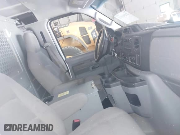 ✅ 2014 Ford Econoline Cargo Commercial • VIN: 1FTNE2ELXEDB13847 • Lot: 42293802. Listed on IAAI with 139,105 mi. Free auction sales archive from the USA and detailed vehicle history report at DreamBid. Image 5.