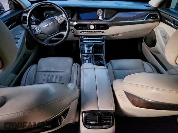 ✅ 2018 Genesis G90 Ultimate • VIN: KMHG54JHXJU044072 • Lot: 94143315. Listed on Copart with Not provided. Free auction sales archive from the USA and detailed vehicle history report at DreamBid. Image 8.