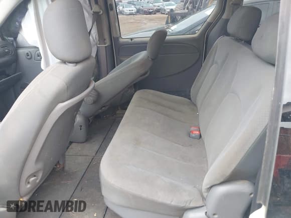 ✅ 2007 Dodge Grand Caravan SE • VIN: 1D4GP24E47B252072 • Lot: 43554734. Wystawiony na IAAI z przebiegiem Nie podano. Bezpłatny archiwum sprzedaży aukcyjnych z USA i szczegółowy raport historii pojazdu na DreamBid. Zdjęcie 8.