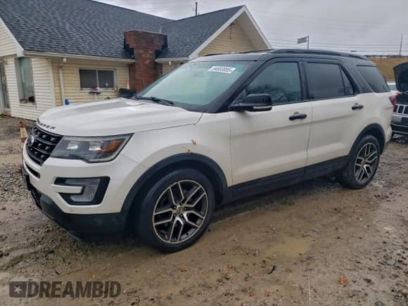✅ 2017 Ford Explorer Sport • VIN: 1FM5K8GT2HGB58515 • Lot: 94683995. Wystawiony na Copart z przebiegiem 106 917 mil. Bezpłatny archiwum sprzedaży aukcyjnych z USA i szczegółowy raport historii pojazdu na DreamBid. Zdjęcie 1.