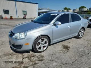 ✅ 2008 Volkswagen Jetta SE • VIN: 3VWRM71K68M046619 • Lot: 86128635. Wystawiony na Copart z przebiegiem 215 305 mil. Bezpłatny archiwum sprzedaży aukcyjnych z USA i szczegółowy raport historii pojazdu na DreamBid. Zdjęcie 1.