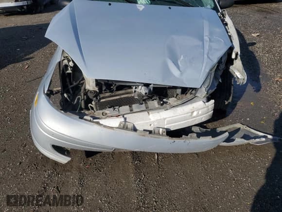 ✅ 2004 Ford Focus ZX5 • VIN: 3FAFP37384R123953 • Lot: 81624024. Listed on Copart with Not provided. Free auction sales archive from the USA and detailed vehicle history report at DreamBid. Image 11.