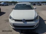 ✅ 2015 Volkswagen Golf TSI S • VIN: 3VW217AUXFM015477 • Lot: 82694065. Wystawiony na Copart z przebiegiem 158 739 mil. Bezpłatny archiwum sprzedaży aukcyjnych z USA i szczegółowy raport historii pojazdu na DreamBid. Zdjęcie 5.
