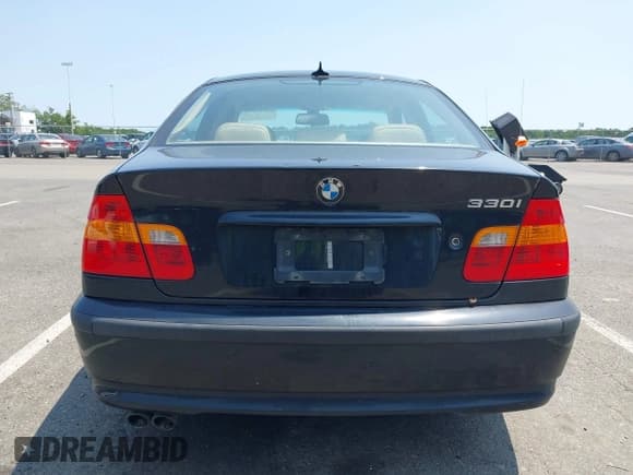 ✅ 2005 BMW 3 Series 330i • VIN: WBAEV53435KM40855 • Lot: 42344505. Listed on IAAI with 120,060 mi. Free auction sales archive from the USA and detailed vehicle history report at DreamBid. Image 16.