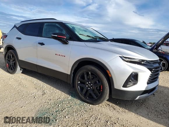✅ 2021 Chevrolet Blazer LT • VIN: 3GNKBJR4XMS524115 • Lot: 73931754. Listed on Copart with 19,450 mi. Free auction sales archive from the USA and detailed vehicle history report at DreamBid. Image 4.