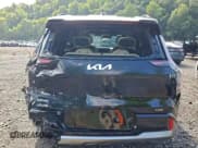 ✅ 2024 Kia EV9 GT-Line • VIN: KNDAEFS5XR6020316 • Lot: 95742235. Wystawiony na Copart z przebiegiem 17 147 mil. Bezpłatny archiwum sprzedaży aukcyjnych z USA i szczegółowy raport historii pojazdu na DreamBid. Zdjęcie 6.