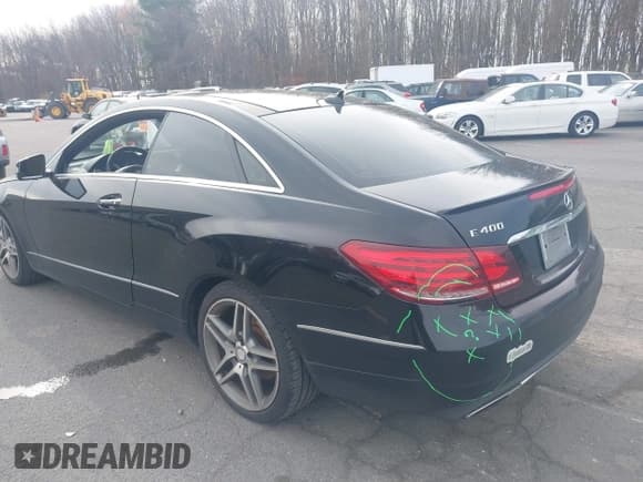 ✅ 2015 Mercedes-Benz E 400 • VIN: WDDKJ6HB6FF300166 • Лот: 43649771. Опубликован ранее на IAAI с пробегом 122 263 миль. Бесплатный доступ к архиву аукционных продаж из США и подробный отчёт об истории автомобиля на DreamBid. Изображение 3.