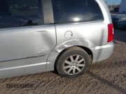 ✅ 2011 Chrysler Town & Country Touring L • VIN: 2A4RR8DG2BR784445 • Lot: 43607383. Wystawiony na IAAI z przebiegiem 190 741 mil. Bezpłatny archiwum sprzedaży aukcyjnych z USA i szczegółowy raport historii pojazdu na DreamBid. Zdjęcie 6.