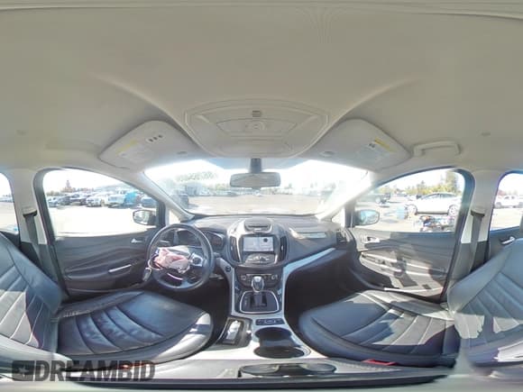 ✅ 2016 Ford C-Max SEL • VIN: 1FADP5CU1GL120719 • Lot: 86265405. Wystawiony na Copart z przebiegiem 98 657 mil. Bezpłatny archiwum sprzedaży aukcyjnych z USA i szczegółowy raport historii pojazdu na DreamBid. Zdjęcie 14.