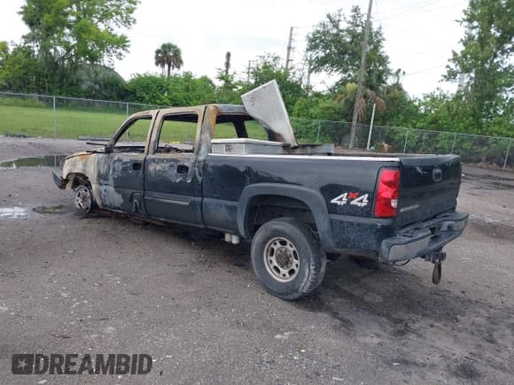 ✅ 2006 Chevrolet Silverado 2500HD LT3 • VIN: 1GCHK23D76F243379 • Лот: 42607702. Опубликован ранее на IAAI с пробегом Не указан. Бесплатный доступ к архиву аукционных продаж из США и подробный отчёт об истории автомобиля на DreamBid. Изображение 3.