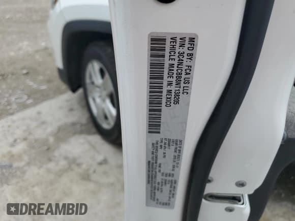 ✅ 2022 Jeep Compass Latitude • VIN: 3C4NJCBB8NT138205 • Lot: 60247585. Listed on Copart with 51,703 mi. Free auction sales archive from the USA and detailed vehicle history report at DreamBid. Image 12.