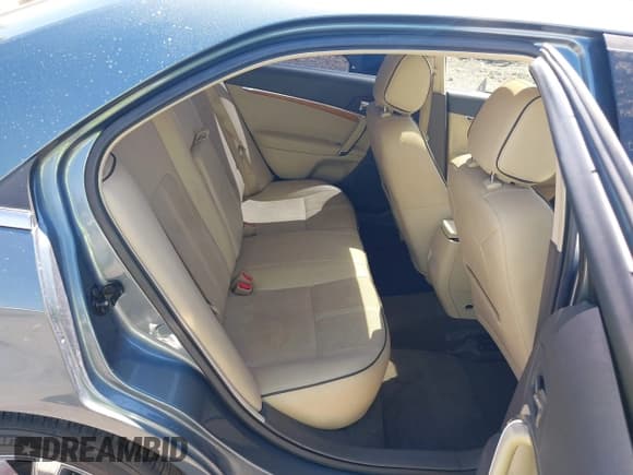 ✅ 2012 Lincoln MKZ Hybrid • VIN: 3LNDL2L34CR838980 • Lot: 42719496. Wystawiony na IAAI z przebiegiem 207 937 mil. Bezpłatny archiwum sprzedaży aukcyjnych z USA i szczegółowy raport historii pojazdu na DreamBid. Zdjęcie 8.