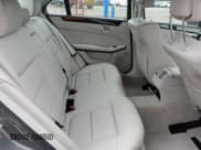 ✅ 2015 Mercedes-Benz E 350 Sport • VIN: WDDHF5KB5FB098877 • Lot: 56372875. Wystawiony na Copart z przebiegiem 27 569 mil. Bezpłatny archiwum sprzedaży aukcyjnych z USA i szczegółowy raport historii pojazdu na DreamBid. Zdjęcie 10.