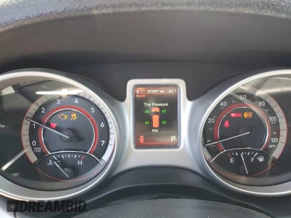 2018 Dodge Journey SE с VIN 3C4PDCAB1JT277538, выставлен на аукционе Copart как лот 58745105 с пробегом 87 507 миль миль и Списание • Salvage title. История ставок и продаж доступна на DreamBid. Изображение 9.