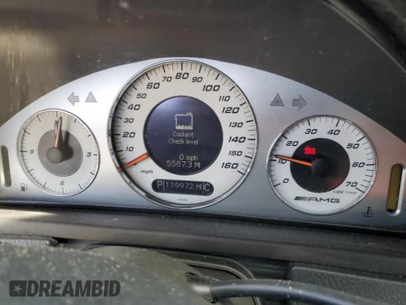 ✅ 2003 Mercedes-Benz CLK 55 AMG • VIN: WDBTJ76H53F057858 • Лот: 51440375. Опубликован ранее на Copart с пробегом 119 972 миль. Бесплатный доступ к архиву аукционных продаж из США и подробный отчёт об истории автомобиля на DreamBid. Изображение 9.