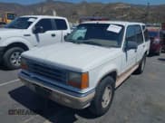 ✅ 1993 Ford Explorer Eddie Bauer • VIN: 1FMDU32X5PUD94496 • Лот: 42494424. Опубликован ранее на IAAI с пробегом 26 047 миль. Бесплатный доступ к архиву аукционных продаж из США и подробный отчёт об истории автомобиля на DreamBid. Изображение 2.