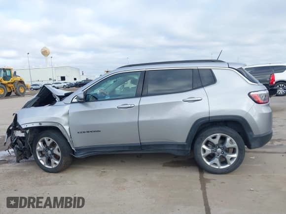 ✅ 2019 Jeep Compass Limited • VIN: 3C4NJCCB2KT662332 • Lot: 41066402. Listed on IAAI with 148,324 mi. Free auction sales archive from the USA and detailed vehicle history report at DreamBid. Image 13.