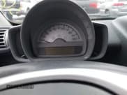 ✅ 2009 Smart fortwo Passion • VIN: WMEEK31X39K225478 • Lot: 41510522. Wystawiony na IAAI z przebiegiem Nie podano. Bezpłatny archiwum sprzedaży aukcyjnych z USA i szczegółowy raport historii pojazdu na DreamBid. Zdjęcie 7.