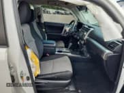 ✅ 2018 Toyota 4Runner SR5 • VIN: JTEZU5JR1J5186864 • Лот: 70490855. Опубликован ранее на Copart с пробегом 95 986 миль. Бесплатный доступ к архиву аукционных продаж из США и подробный отчёт об истории автомобиля на DreamBid. Изображение 7.