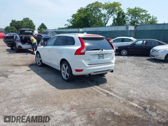 ✅ 2012 Volvo XC60 3.0L • VIN: YV4902DZXC2312148 • Lot: 42860307. Wystawiony na IAAI z przebiegiem Nie podano. Bezpłatny archiwum sprzedaży aukcyjnych z USA i szczegółowy raport historii pojazdu na DreamBid. Zdjęcie 3.