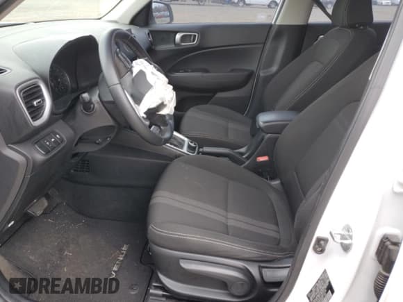 ✅ 2021 Hyundai Venue SEL • VIN: KMHRC8A32MU073158 • Lot: 84608014. Listed on Copart with 83,666 mi. Free auction sales archive from the USA and detailed vehicle history report at DreamBid. Image 7.