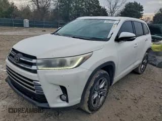 ✅ 2017 Toyota Highlander Limited Platinum • VIN: 5TDYZRFH3HS227590 • Lot: 94516655. Wystawiony na Copart z przebiegiem 119 183 mil. Bezpłatny archiwum sprzedaży aukcyjnych z USA i szczegółowy raport historii pojazdu na DreamBid. Zdjęcie 1.