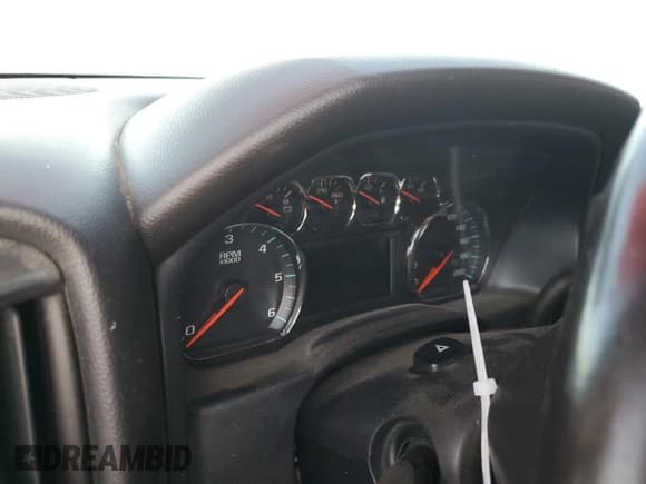 ✅ 2015 Chevrolet Silverado 1500 LT • VIN: 3GCUKREC7FG162117 • Лот: 67287344. Опубликован ранее на Copart с пробегом Не указан. Бесплатный доступ к архиву аукционных продаж из США и подробный отчёт об истории автомобиля на DreamBid. Изображение 9.