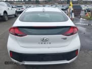 ✅ 2017 Hyundai Ioniq Blue • VIN: KMHC65LC3HU051703 • Lot: 41770571. Wystawiony na IAAI z przebiegiem 138 424 mil. Bezpłatny archiwum sprzedaży aukcyjnych z USA i szczegółowy raport historii pojazdu na DreamBid. Zdjęcie 17.
